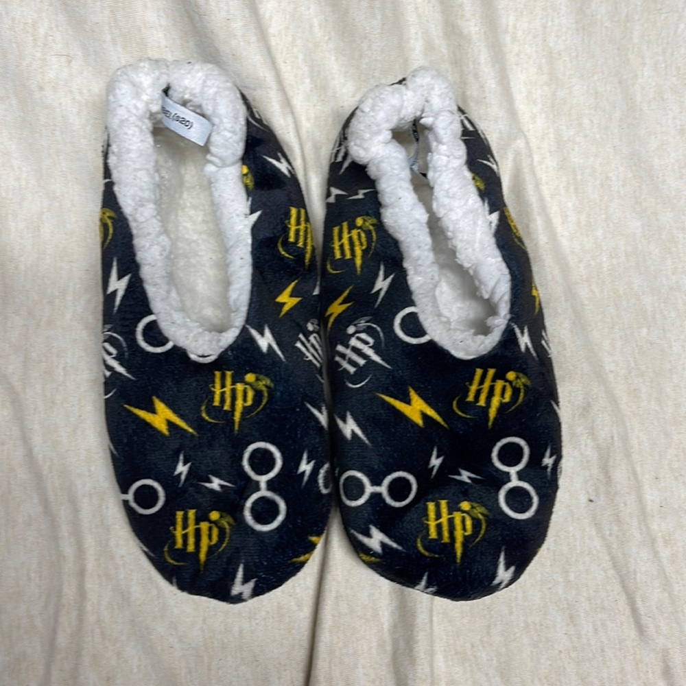 Slippers - Picture 1 of 2